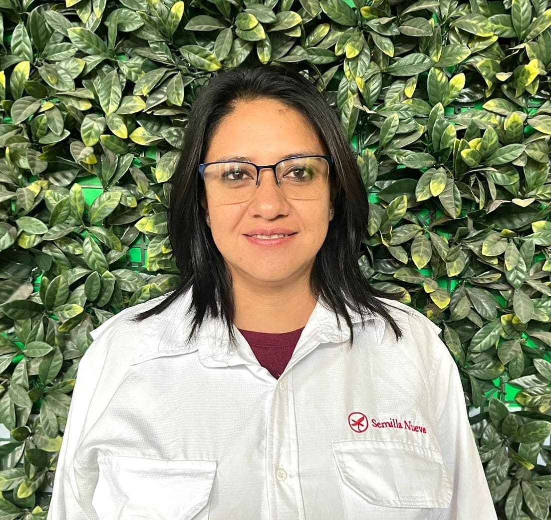 Silvia Velasquez Headshot