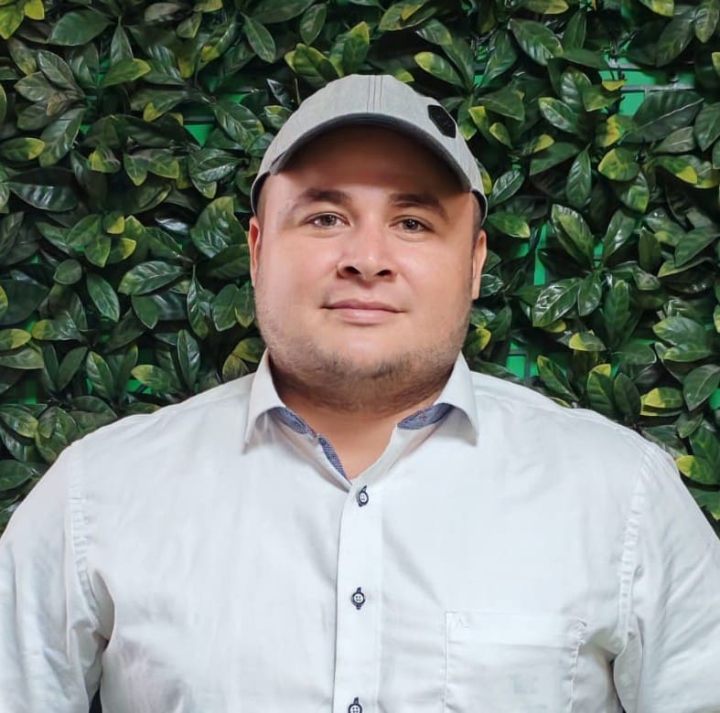 Pablo Valdez Headshot